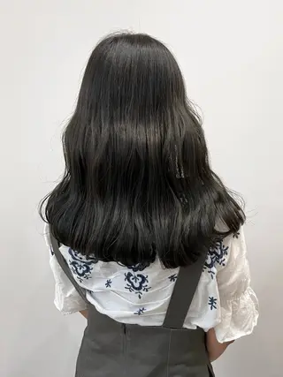 セミロング カラー ヘアアレンジ 🥀暖色韓国ヘア💕 保科侑花のヘアスタイル