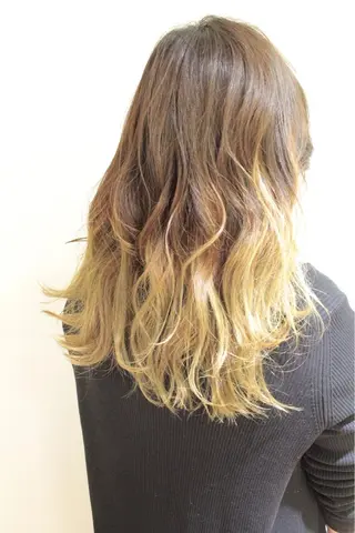 ロング カラー 大場 優のヘアスタイル