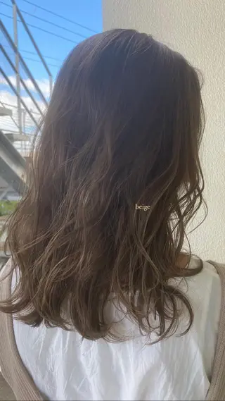 セミロング カラー 中村 瑞希のヘアスタイル