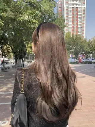 カラー 🤍韓国🤍大人っぽ ベージュ🤍ブラウンのヘアスタイル