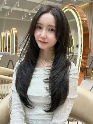 ロング カラー 顔周り\透明感カラ ー\まりんのヘアスタイル