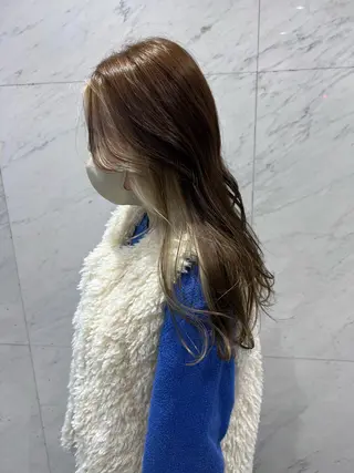 セミロング カラー Bei Licoldo.Atole  ベイリコルド アトリ所属・ブリーチ、縮毛 髪質改善　宮城一真のヘアスタイル