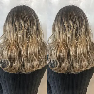 セミロング 長谷川 沙紀のヘアスタイル