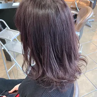 ミディアム カラー 明石遼/ベージュ / ピンクのヘアスタイル