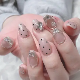 ネイル 芦辺 香奈のネイルデザイン