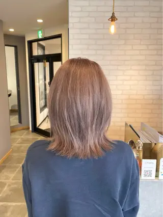 ミディアム カラー 西村 れいのヘアスタイル
