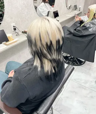 ミディアム 🦋ハイトーン🦋 石山 希理🦋のヘアスタイル