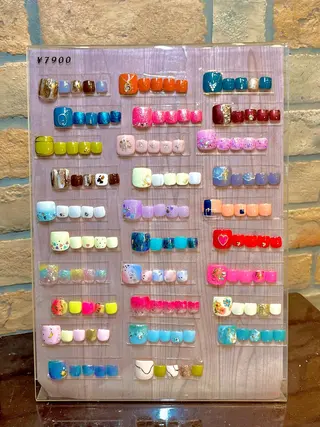 ショート カラー ネイル ネイルサロン リリーブランシュ所属・森 瑞紀のネイルデザイン