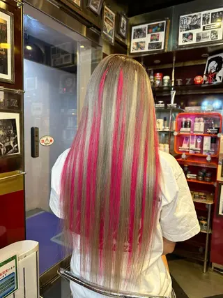 カット/ピンク/ ラベンダー/長谷恵花のヘアスタイル