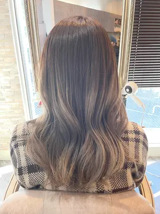 カラー イシカワ スグルのヘアスタイル