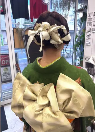 セミロング ヘアアレンジ Ann./艶髪 /レイヤーカットのヘアスタイル