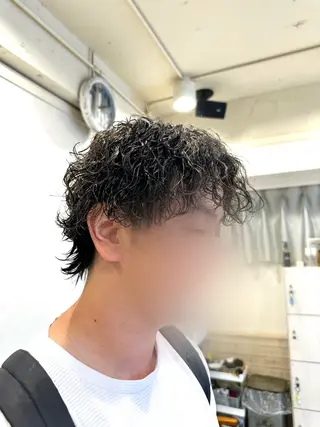 パーマ メンズ 岡本 葵のヘアスタイル