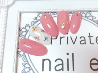 ネイル サロン ド イロハ所属・佐藤 恵美のネイルデザイン