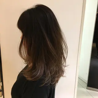 セミロング ケリーズグリーン所属・ボブ/艶ハイトーン 森田/嵩士のヘアスタイル