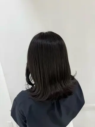 ミディアム カラー 舟戸 心乃のヘアスタイル