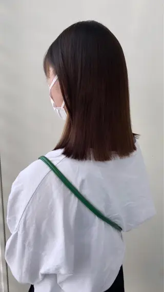 ミディアム カラー 韓国🇰🇷レイヤー 映える顔周り🩷のヘアスタイル