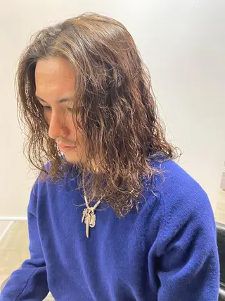 セミロング パーマ メンズ 顔周りカット/透明感 カラー/rioのヘアスタイル