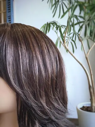 カラー 南 知佳のヘアスタイル