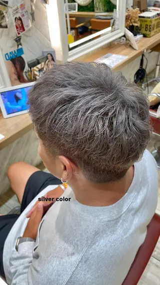 ショート カラー ブリーチ/ハイトーン 🌏💊RAINEのヘアスタイル