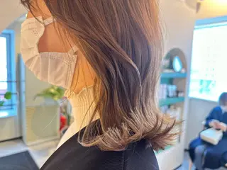 ミディアム カラー 【Uneユヌ】菊地 春那のヘアスタイル