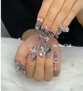 セミロング Pio Mielのネイルデザイン