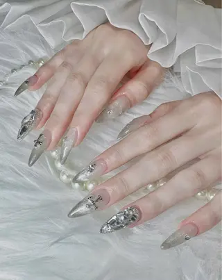 ネイル Nhit Nailsのネイルデザイン