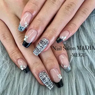ネイル MADIA藤沢所属・MADIA MEGUのネイルデザイン