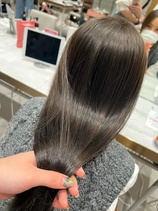 カラー 透明感カラー/レイヤ ーhinata.のヘアスタイル