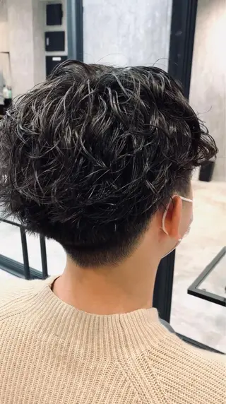 ショート パーマ メンズ AI TOKYO  横浜店所属・メンズ支持数No.1 👑リュウ👑のヘアスタイル