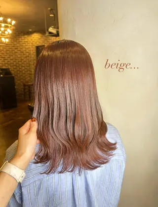 ミディアム カラー 梅木 李奈のヘアスタイル