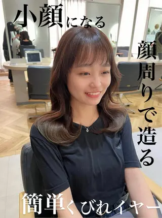セミロング カラー 韓国🇰🇷レイヤー 映える顔周り🩷のヘアスタイル