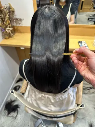 セミロング youres hair 髪質改善トリートメント&ヘッドスパ　恵比寿本店所属・恵比寿/ブリーチ/ 髪質改善/フミヤのヘアスタイル