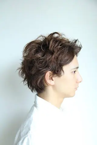 ショート メンズ 🩵盛れる韓国ヘア 🩵うるつやカラーのヘアスタイル