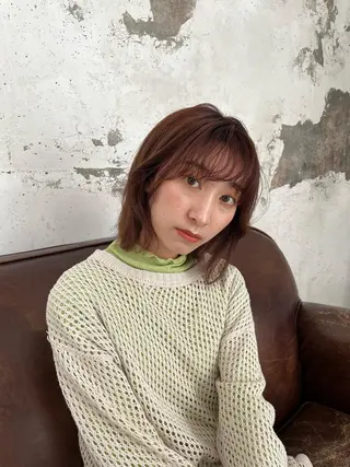 ミディアム カラー 西田 歩果のヘアスタイル