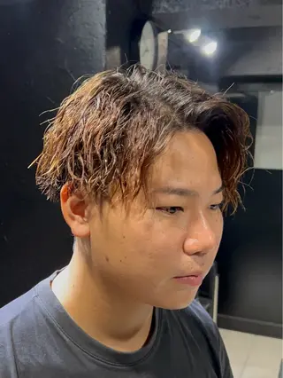 ショート パーマ メンズ 難波/メンズウルフ・ フェザーパーマ鶴田文のヘアスタイル