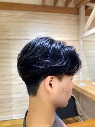 ショート メンズ 波巻き／ツイスパ／天 王寺／タニオクトモヤのヘアスタイル