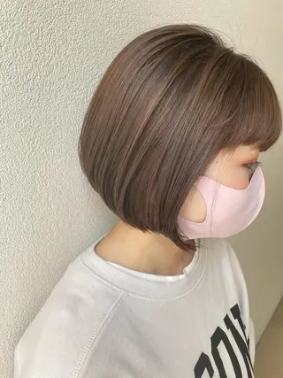 ショート カラー 沢田 瞳のヘアスタイル
