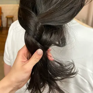 ロング カラー MUKU 市川 莉花のヘアスタイル