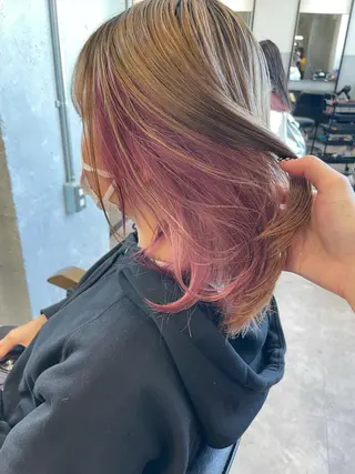 ミディアム ツノダ ルカのヘアスタイル