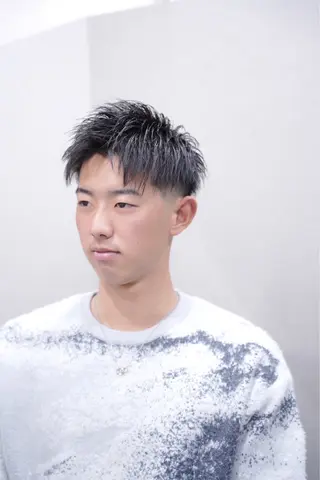 ショート 山口 孔聖のヘアスタイル