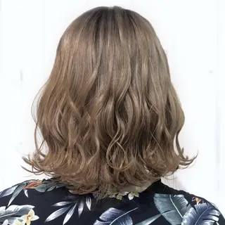 ショート カラー 縮毛矯正⭐️ TAKAHIROのヘアスタイル