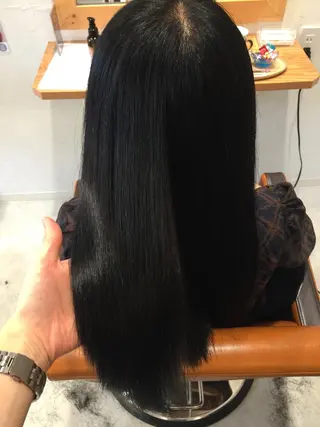 ロング ツヤ髪専門美容師 桑原 和誠のヘアスタイル