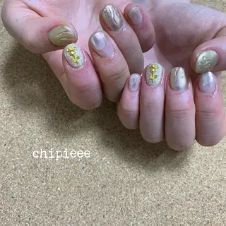 ネイル charme所属・. SHIORIのネイルデザイン