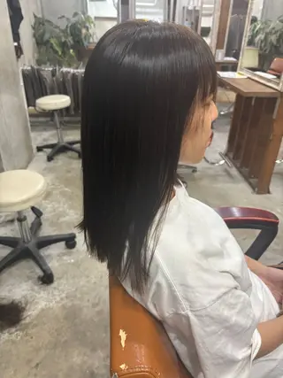 ミディアム Trip 香椎所属・Yukino/ 透明カラーのヘアスタイル