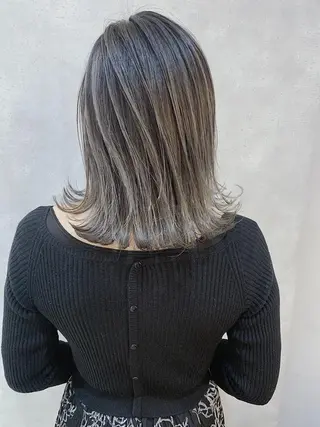 ミディアム カラー MOU namba ムウナンバのヘアスタイル