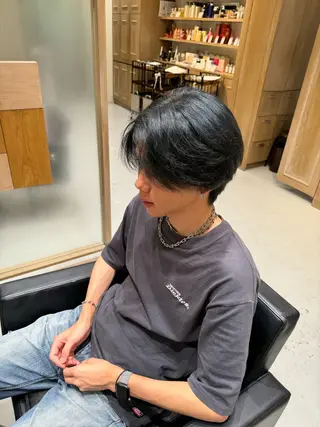 メンズ 透明感カラー/顔周り カット/レイヤーにかのヘアスタイル