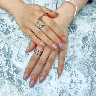 ネイル Can I Dressy  溝ノ口店所属・F. Neneのネイルデザイン