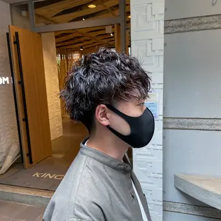 ショート パーマ メンズ 大倉山駅メンズヘア ヒダカミズキのエステ・リラクイメージ