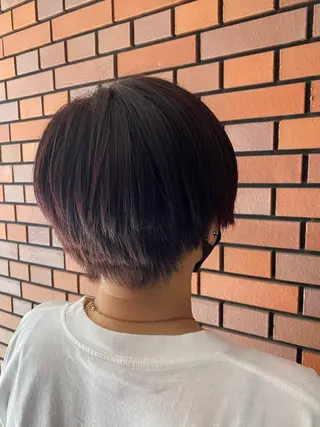 ショート カラー エイト ウメダのヘアスタイル