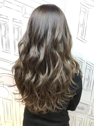 セミロング カラー レイヤー⭐️カラー ⭐️平川雅史のヘアスタイル